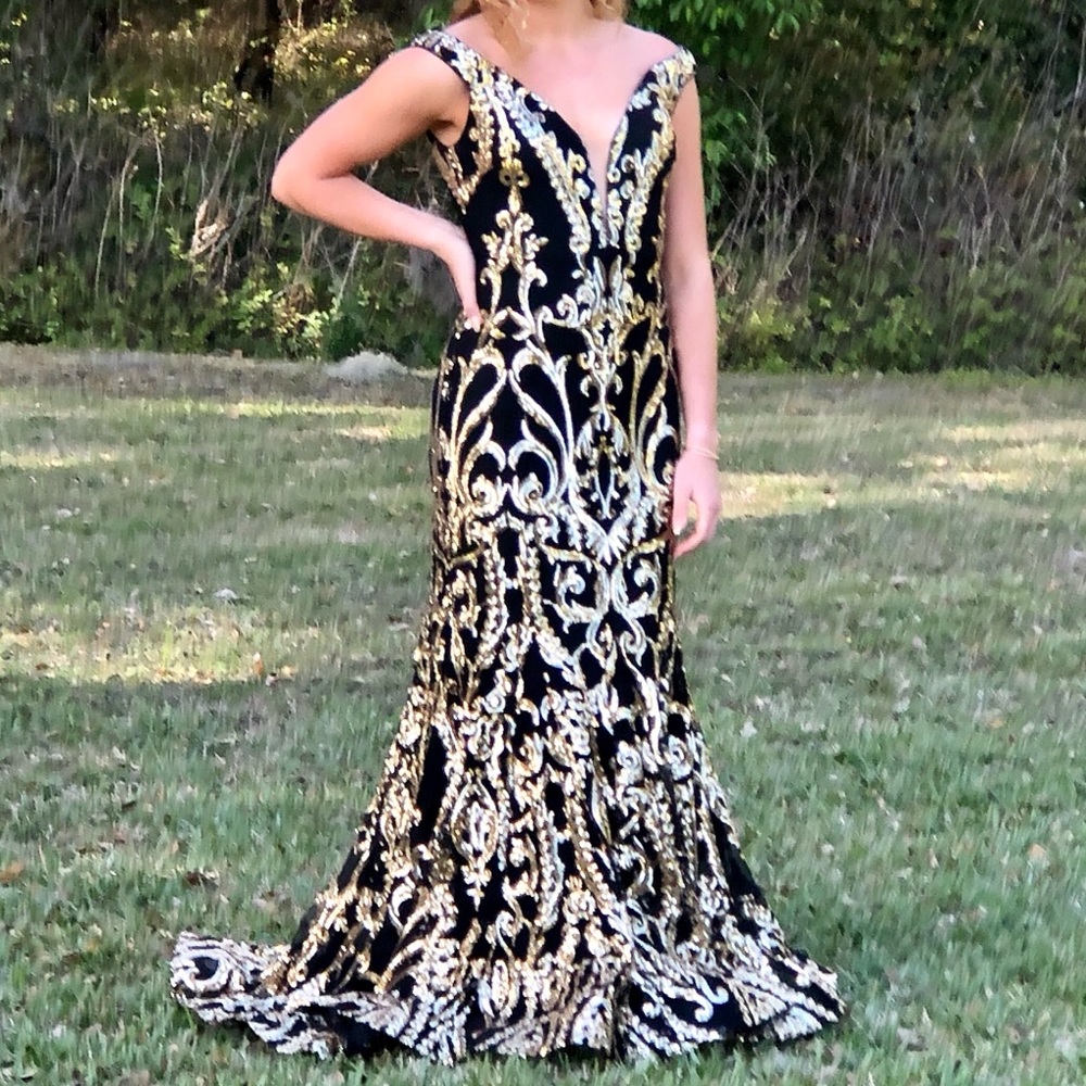 Prom/Formal/pageant gown